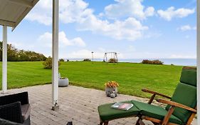 Remarkable 2-Bed Beach House