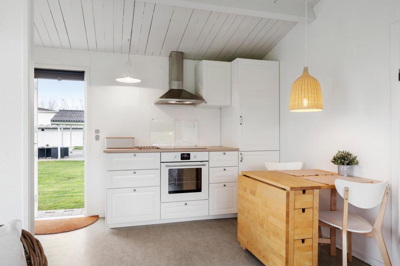 Remarkable 2-Bed Beach House Brenderup Exterior foto